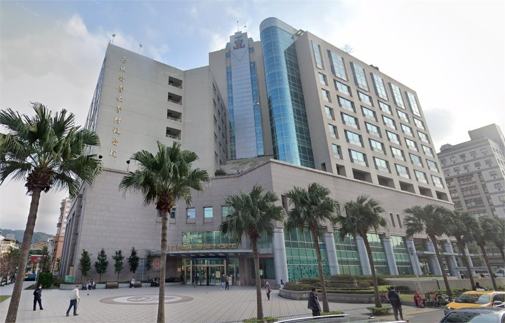 蕭敬騰岳父突送北醫急救搶命!與愛妻病房外焦急等候 經紀公司曝光現況