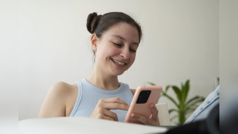 手麻竟是「這原因」!職能治療師揭:3招自測神經壓迫!警惕頸椎病變