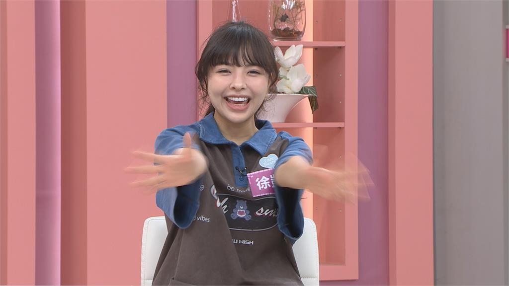 《姊妹亮起來》阿翔國外偶遇台灣地陪來電要他請吃飯！還帶全家一起出席