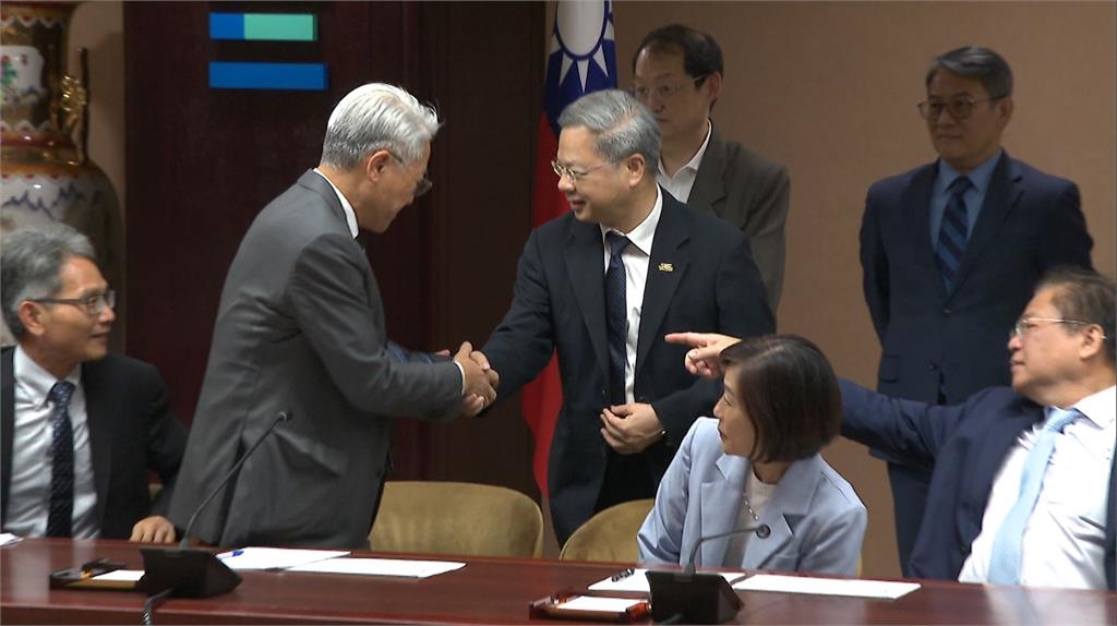 九月召開電價、基本工資審議會　吳東亮呼籲：最好不要漲