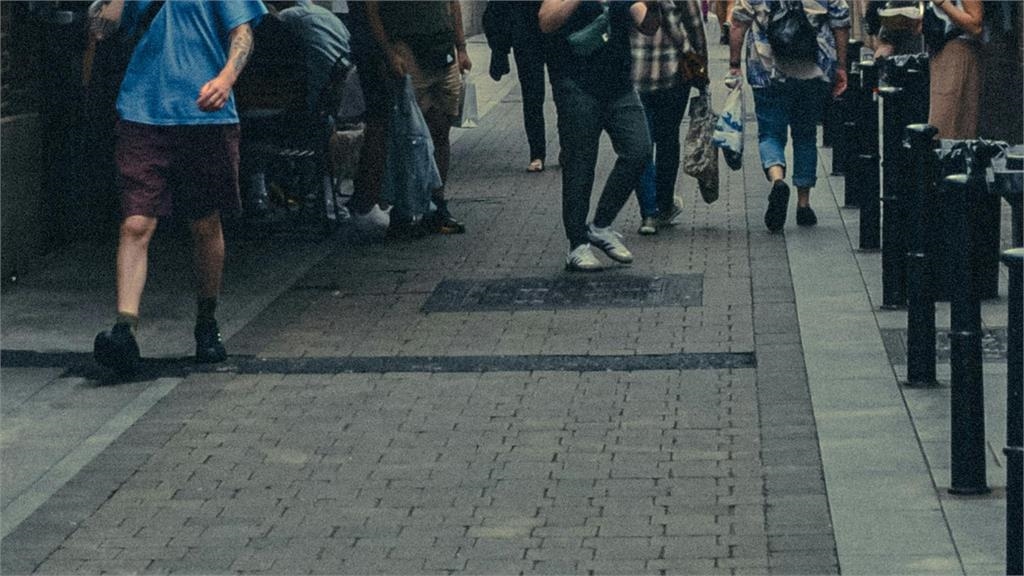 8字神秘標語「婚桃蛋嘉賣蛋追高」一票網看傻…內行人讀完秒懂：太好笑了！