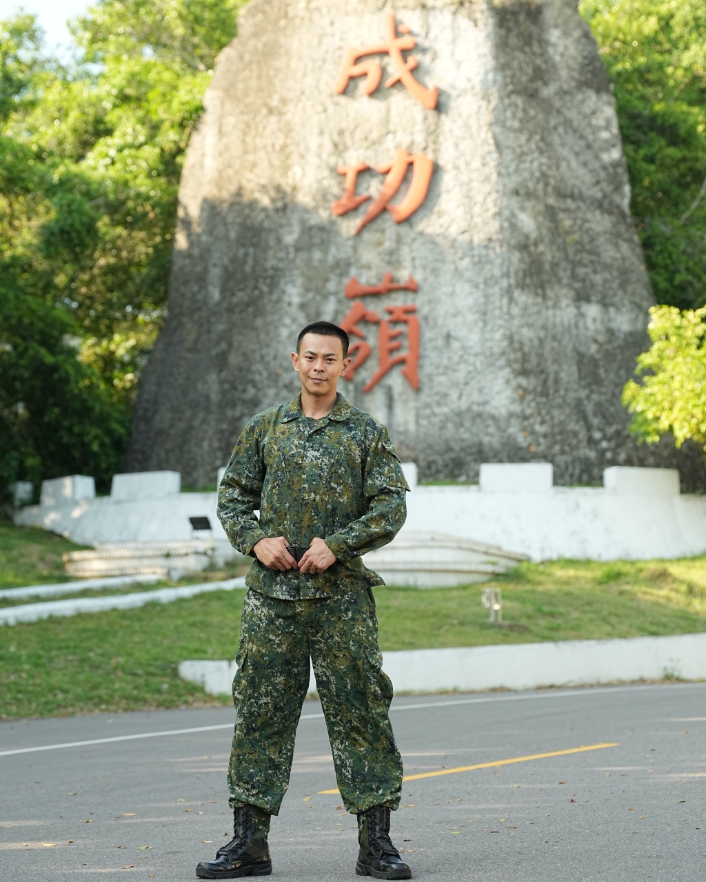 米可白力挺男友返軍營! 孫綻曝當兵一大難關 隱瞞身上傷「不給家人知道」