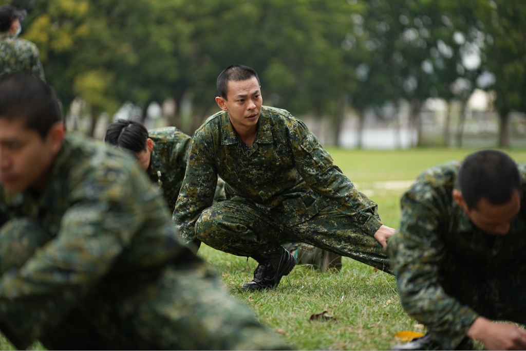 米可白力挺男友返軍營! 孫綻曝當兵一大難關 隱瞞身上傷「不給家人知道」