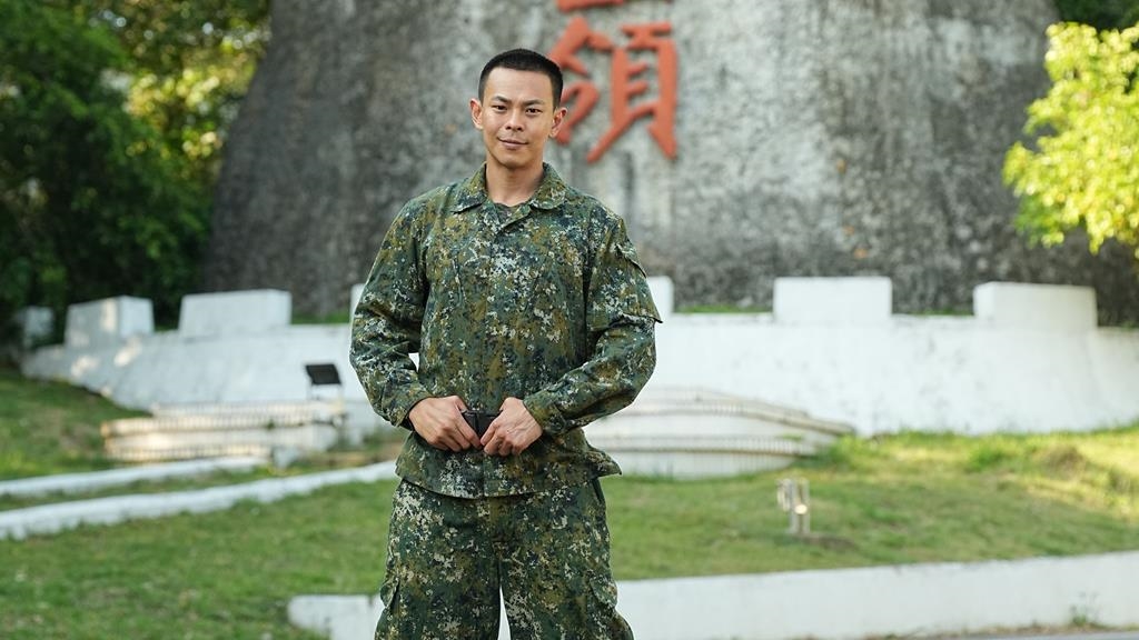 米可白力挺男友返軍營！ 孫綻曝當兵一大難關 隱瞞身上傷「不給家人知道」
