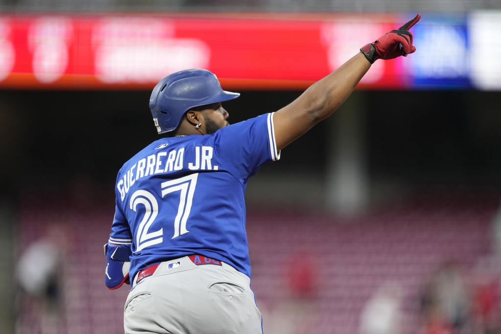 MLB(影)／落後5分免驚！春天哥吹起反攻號角　藍鳥18安5轟勝紅人展翅高飛