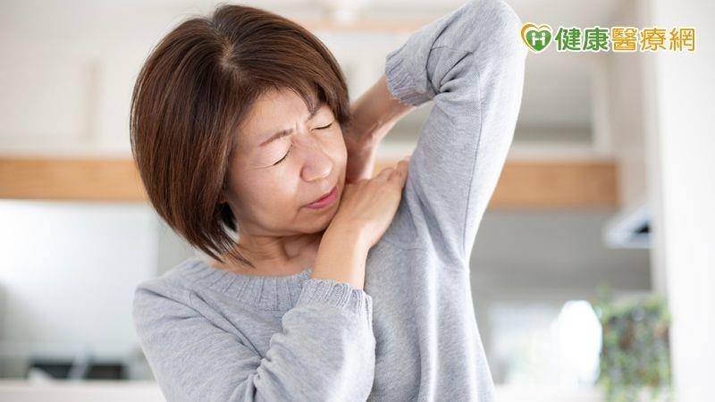 五十肩年輕化！　中醫「個人化調理」有助緩解