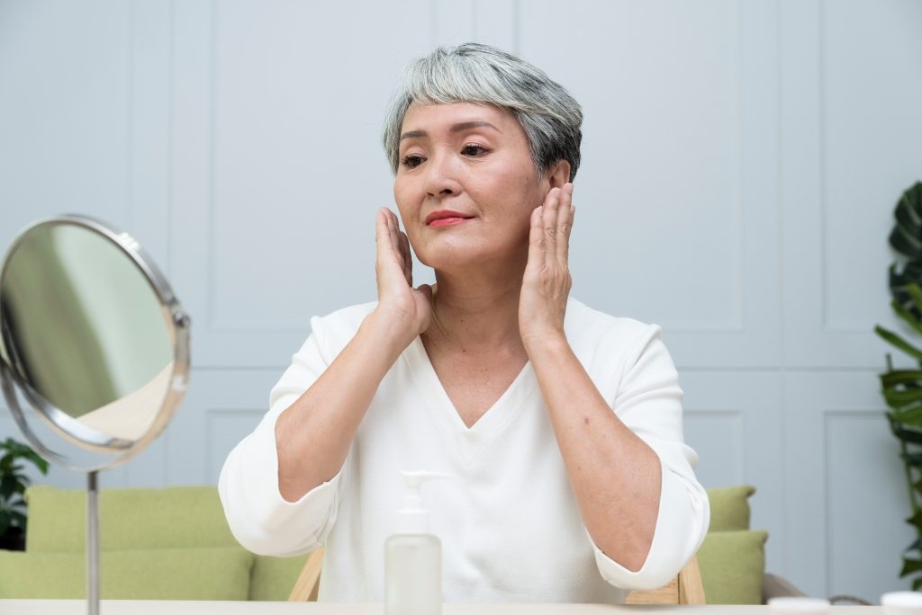 研究團隊發現：許多組織在50歲前後（特別是45至55歲之間）會經歷顯著的蛋白質組重塑，可能是人體產生老化的重要轉捩點。