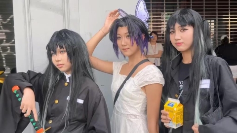 「鬼滅」限量周邊台中、高雄開賣　狂粉凌晨卡位、特地cosplay排隊