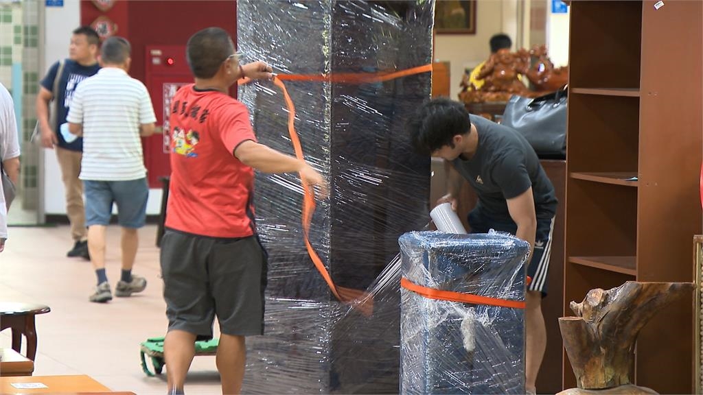 再生家具拍賣會拿出1500件 以市價2到3折價格出售