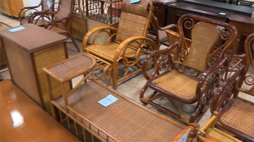 再生家具拍賣會拿出1500件 以市價2到3折價格出售