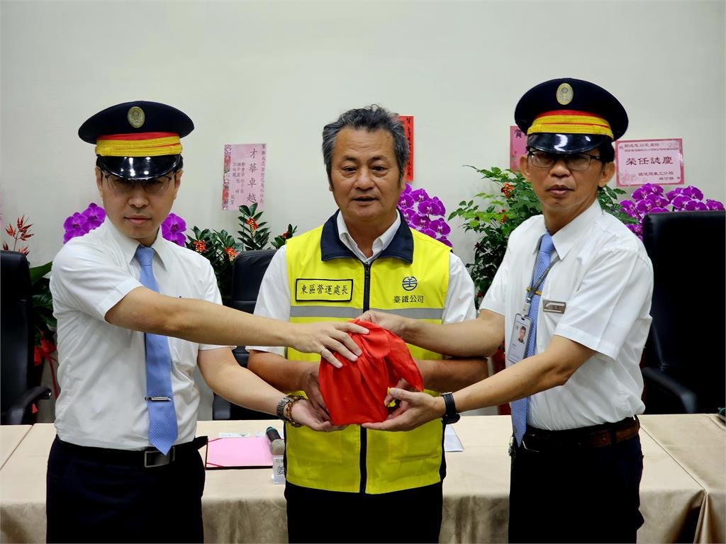 花蓮站副站長是親女兒非靠爸? 真相曝光女兒更早"進站"