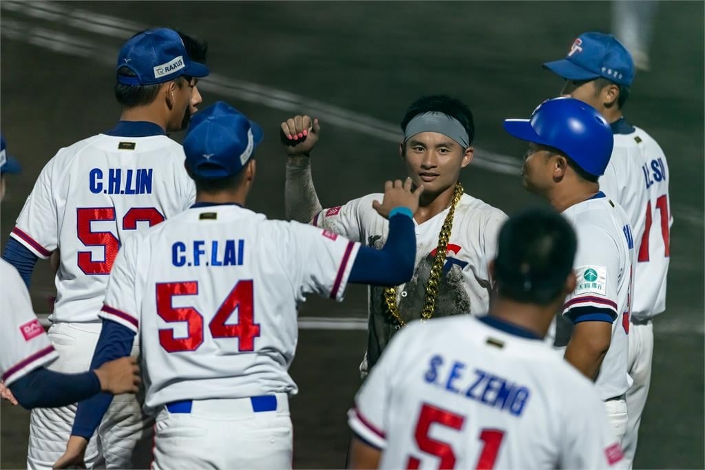 U18(影)／張育豪再見安打建功！台灣隊2比1氣走巴拿馬拿下勝利全隊嗨翻