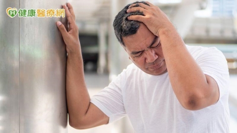 45歲男長期加班突中風　跨專業復健照顧助恢復