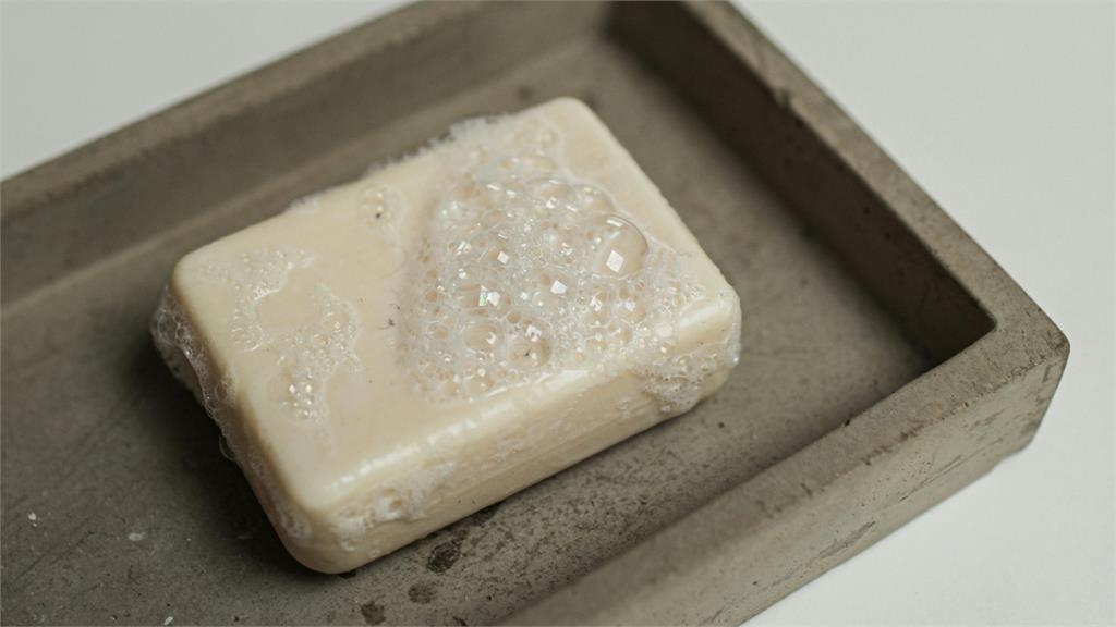 夏天冰箱省電費用「凡士林」最有效！專家曝塗1處：延壽命、降耗電