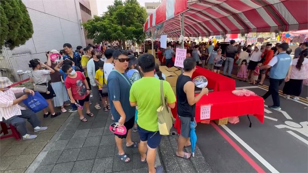 彰化羊肉節羊肉料理免費吃！　上千人頂豔陽排隊領美食