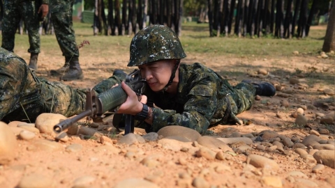 力甩星二代標籤！ 林亭翰重返成功嶺受訓「數度淚崩」 認了：情緒會放大
