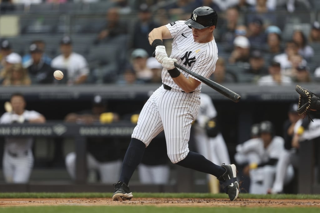 MLB(影)／法官在壘包上做一動作提醒　幫助「米飯哥」轟出關鍵3分砲