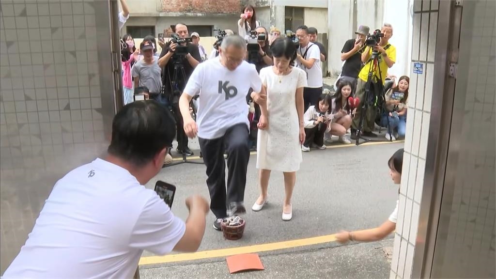 柯文哲交保返家過火爐踩瓦都對了！民俗專家點破「這數字」出包恐有變數