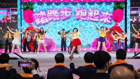 運動部(影)/新世代健康操?中職6隊女孩攜手美鳳老師 揭牌典禮大跳「全民毛巾操」