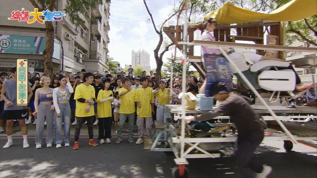 蘇晏霈「現身街頭」變洗頭工！演藝圈大哥震驚發聲 本人證實了：不是拍戲