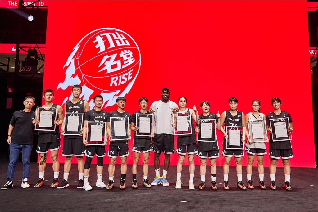 NBA／一張「吾皇萬歲照」秒懂魅力！詹皇任訓練營導師、台小將獲職籃球隊青睞