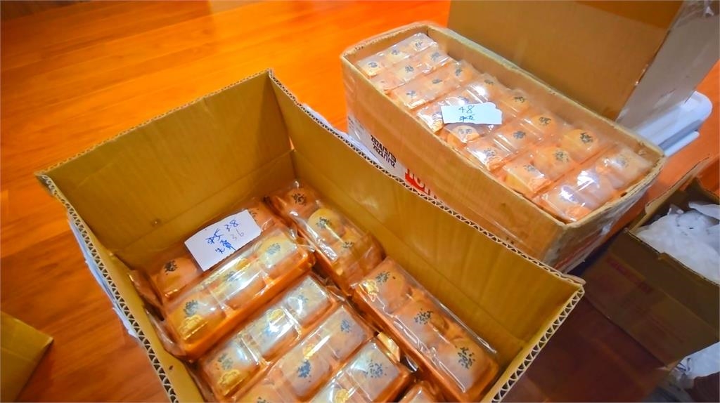 中秋訂單爆量忙到手軟！　花蓮地表最強蛋黃酥加班趕工