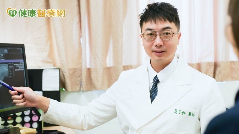 65歲婦人背痛2年竟是骨質疏鬆！　醫教「這樣做」防骨本流失