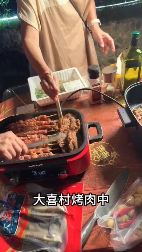 黃安宣布出家又曬「烤肉畫面」　怒發文揭「真實立場」：吃素一定上天堂？