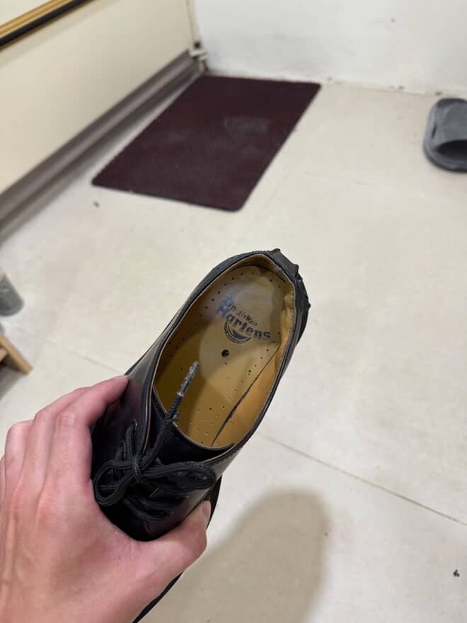 驚悚！行動電源「變火球」　男遭噴濺手腳受傷