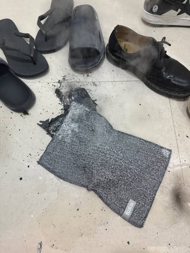 驚悚！行動電源「變火球」　男遭噴濺手腳受傷