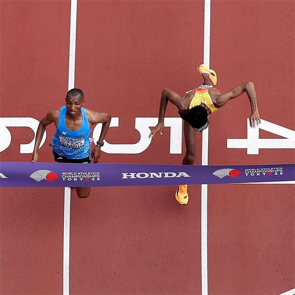 田徑(影)／馬拉松也能絕殺太不可思議！辛布最後0.03秒分勝負東京世錦賽奪金