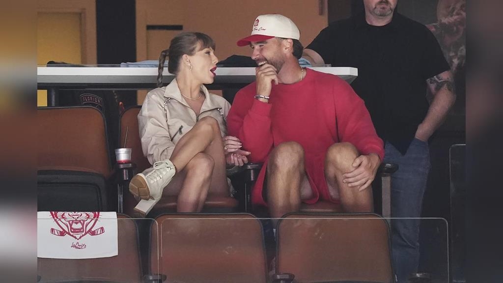 NFL(影)／泰勒絲訂婚後首度為未婚夫加油　進場大屏風阻擋完全不見天后本尊