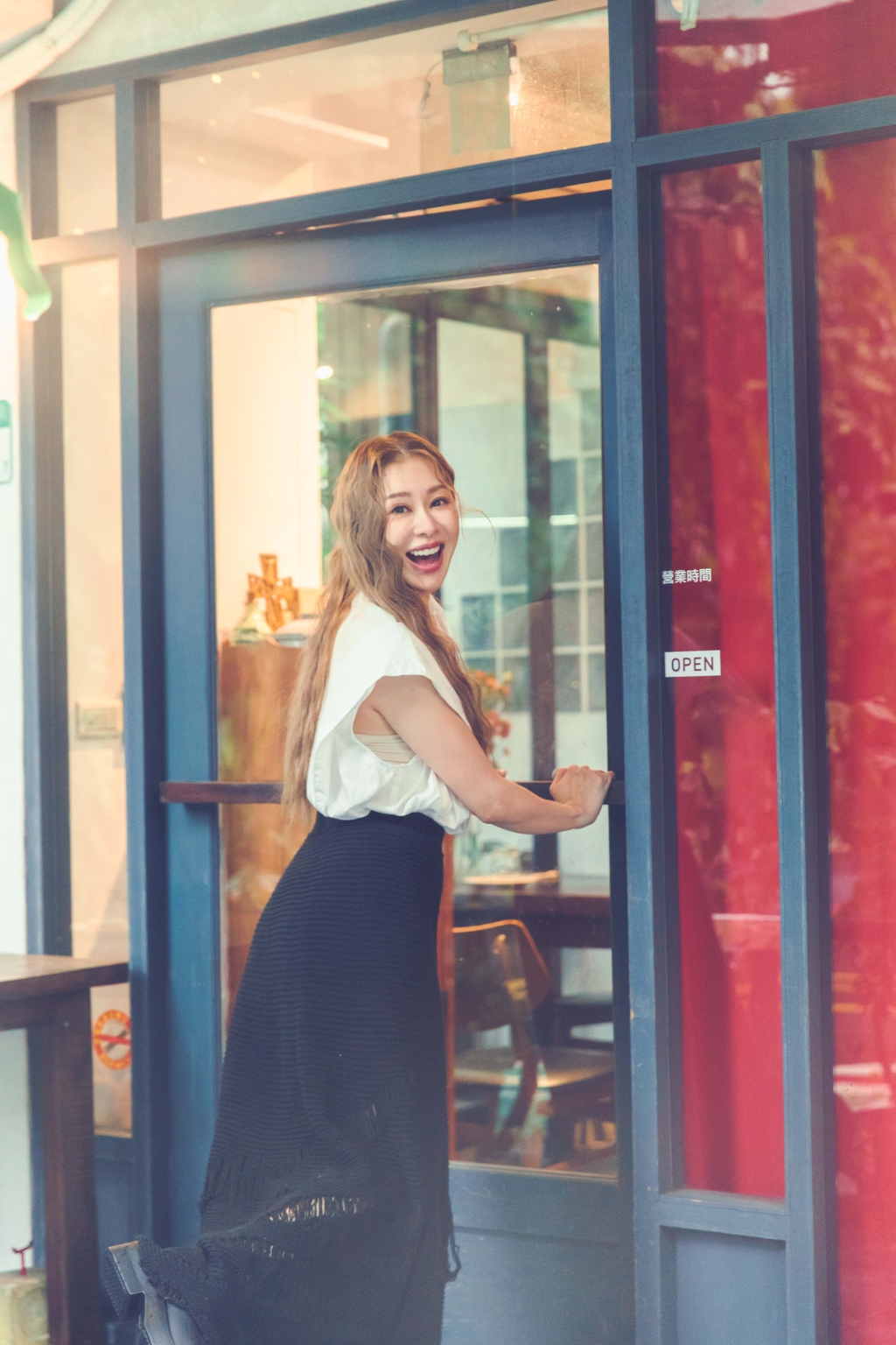 張棋惠海島解放「火辣身材」全展現! 出道25年宣布大事 神秘曝:保證不失望