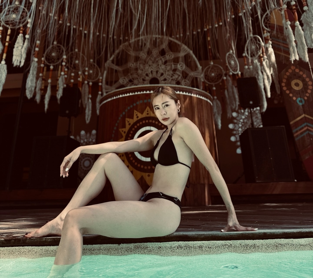 張棋惠海島解放「火辣身材」全展現! 出道25年宣布大事 神秘曝:保證不失望