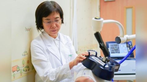 乳癌化療引周邊神經病變!「重複性經顱磁刺激術(rTMS)」成抗痛新選擇