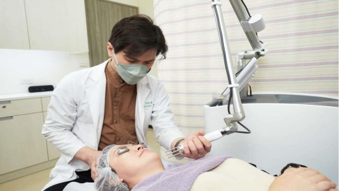 皮秒除斑能維持多久?醫師解析斑點不復發的關鍵習慣