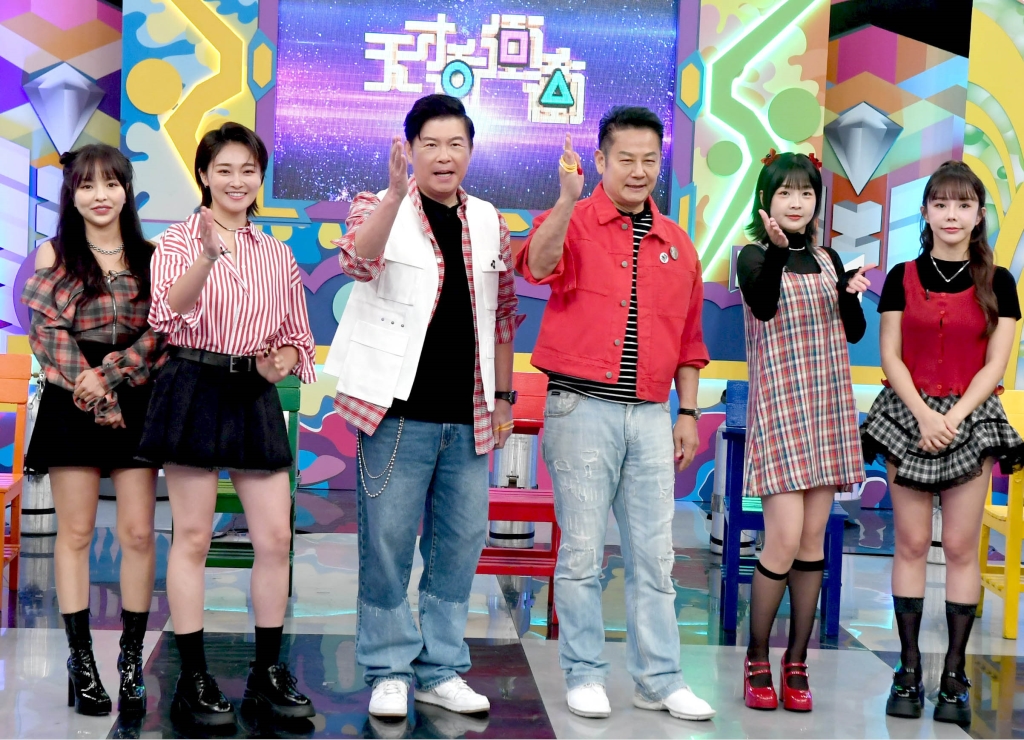 《天才衝衝衝》睽違4年入圍金鐘！曾國城走紅毯盼「瘦出新高度」 籃籃高呼不真實