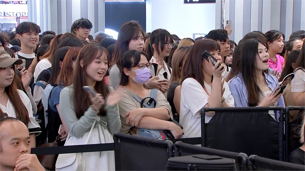 千人一睹男神風采！　許光漢現身宣傳新電影粉絲全嗨翻