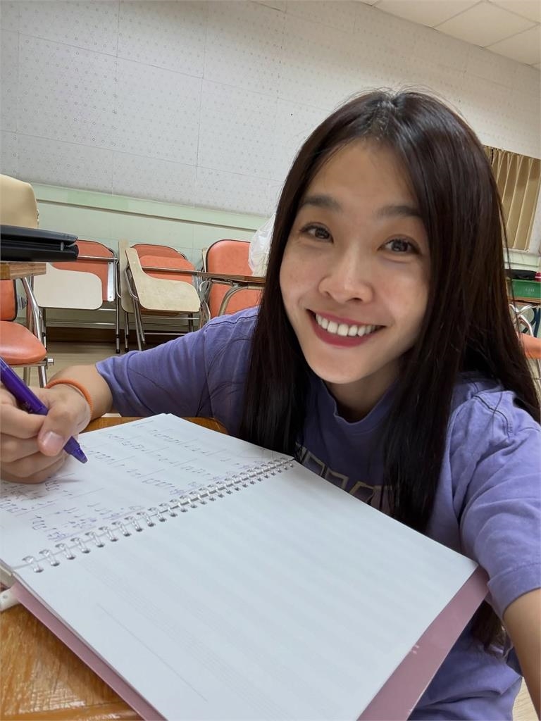 小嫻44歲上大學遭嗆「好意思」！她親揭「超扯實績大反轉」猛打臉：我真的哭了