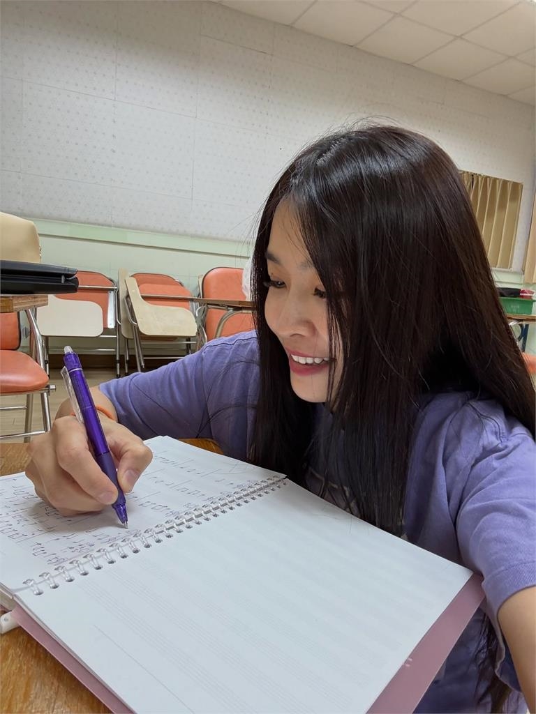 小嫻44歲上大學遭嗆「好意思」！她親揭「超扯實績大反轉」猛打臉：我真的哭了