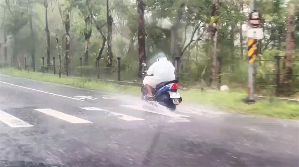 強颱進逼午後風雨漸增 午後這些縣市風力已達停班課標準