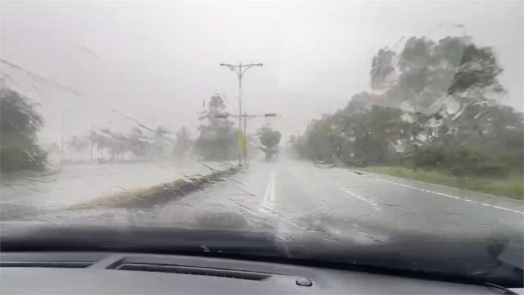強颱進逼午後風雨漸增 午後這些縣市風力已達停班課標準