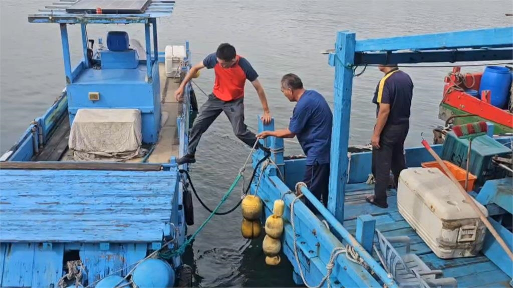 快新聞/嚴防強颱!花蓮撤村、澎湖輪停駛 池上鄉金城武樹「五花大綁」固定