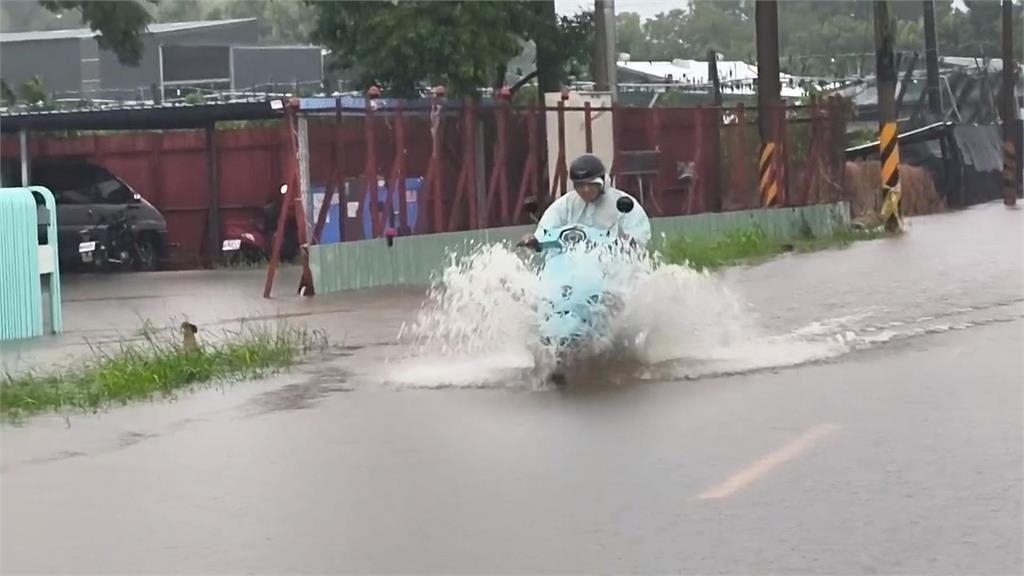 樺加沙餘威雨彈炸台東! 太麻里溪.金崙溪暴漲