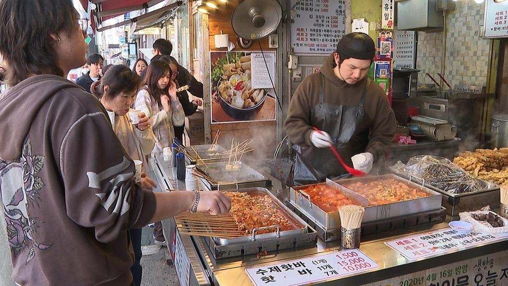 出國旅遊腸胃不鬧脾氣! 醫師建議:吃益生菌.高纖食物