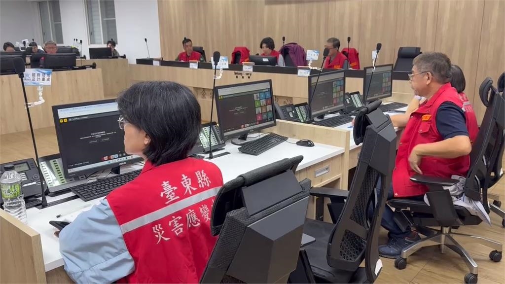 樺加沙來襲!台東大雨狂炸 海水倒灌塔瓦溪驚現逆流