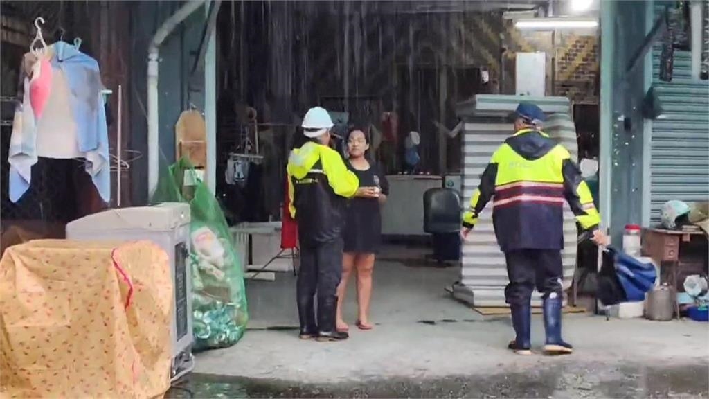 樺加沙晚間風雨增強！　高雄五區週二停班課　1835人撤離