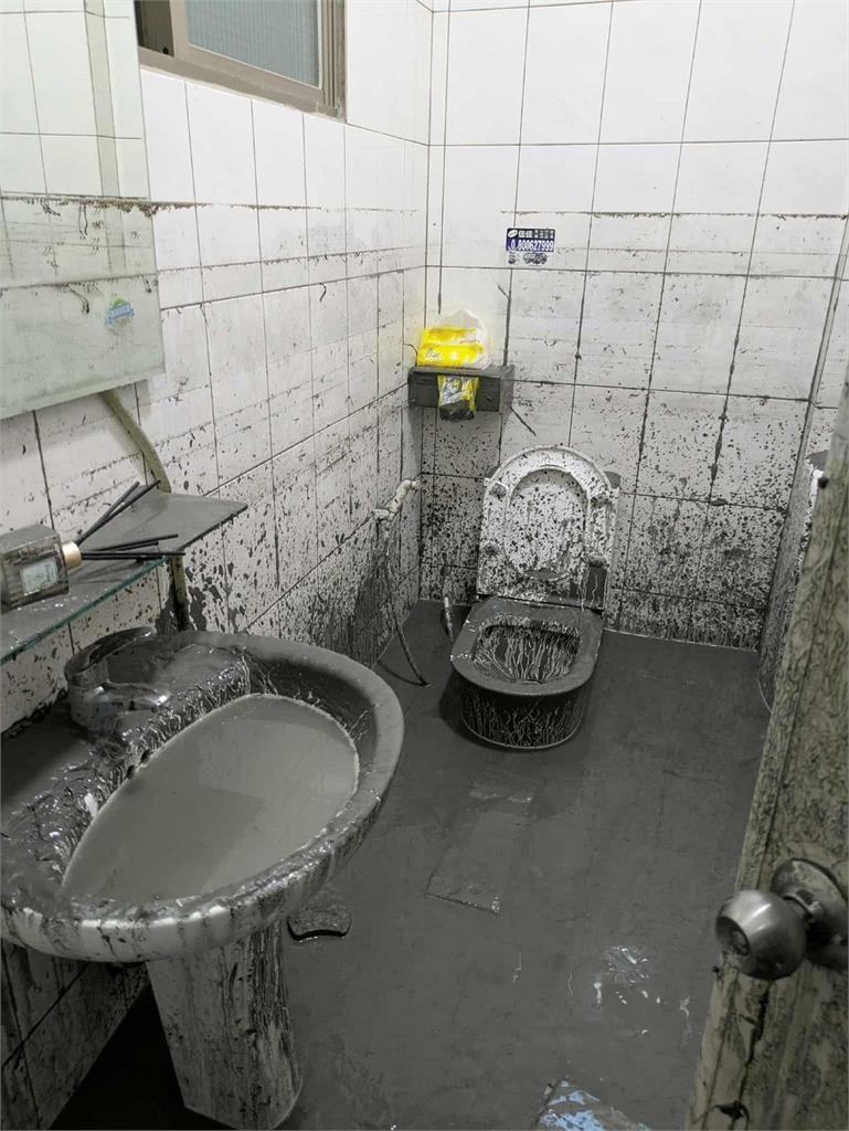 花蓮堰塞湖溢流淹光復鄉 「小光故事屋」一樓幾乎滅頂