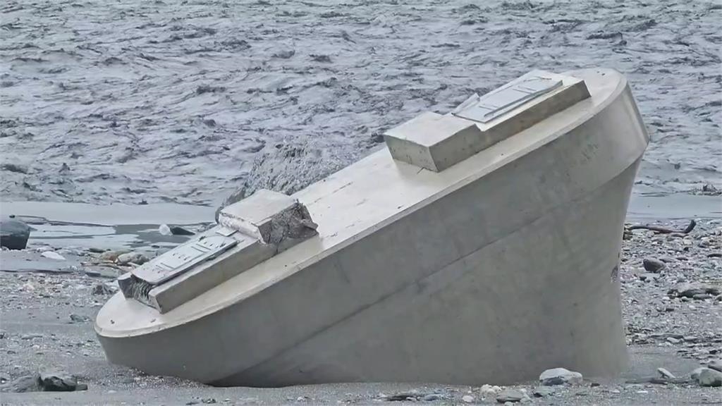 馬太鞍溪橋斷台九線中斷 交通部:10/15前完成便橋供通行