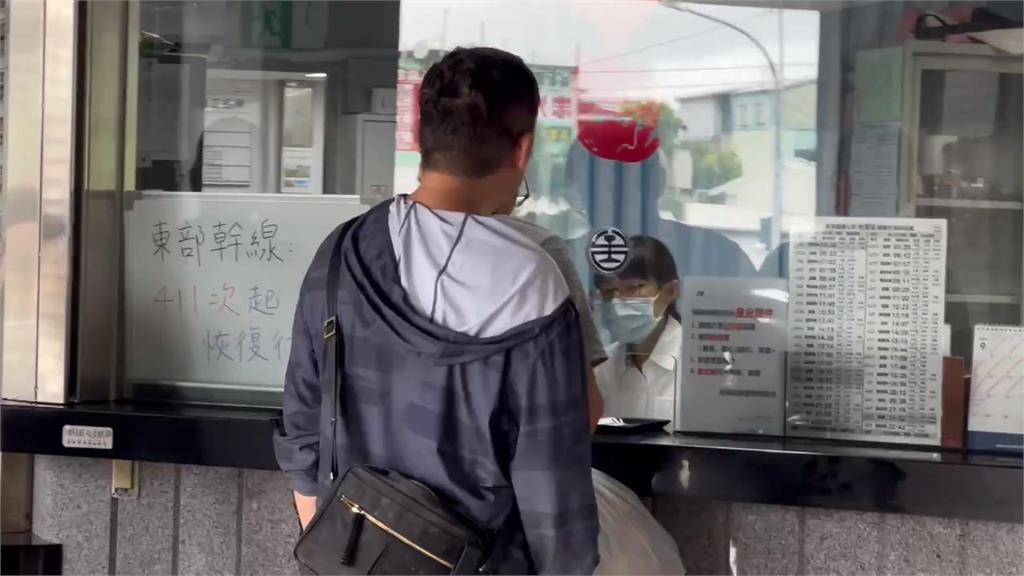 堰塞湖溢流光復車站軌道遭淹 列車恢復通行